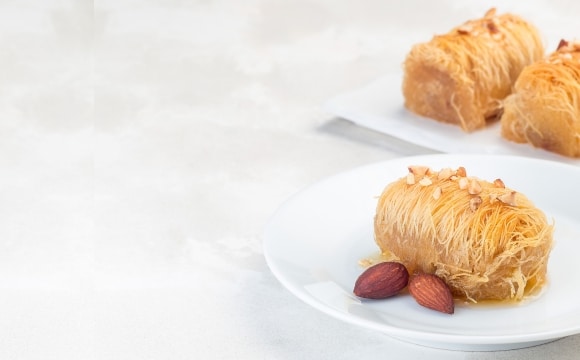 GREEK SWEETS, KATAIFI BAKLAVA TSOUREKI