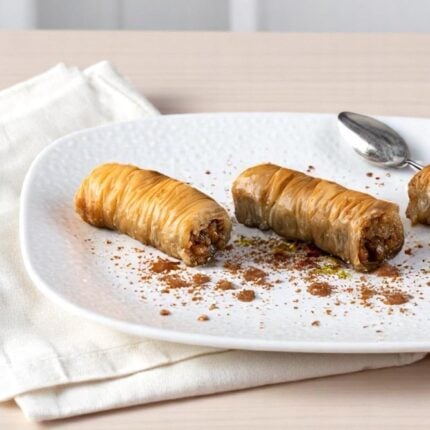 baklava rolls saraglakia