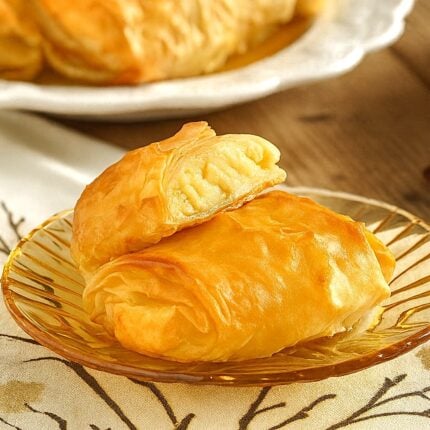 fresh galaktompoureko rolss